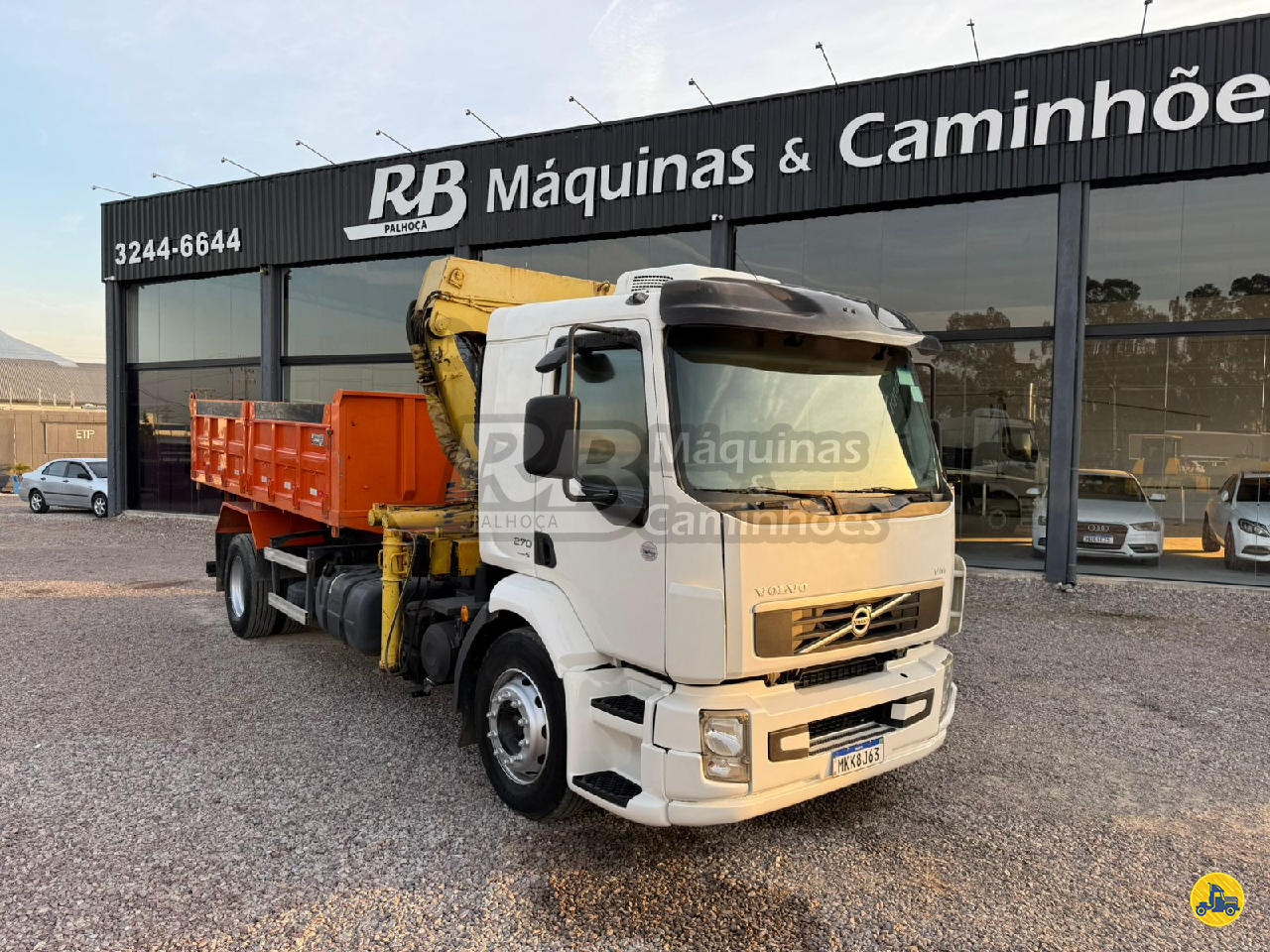 CAMINHAO VOLVO VOLVO VM 270 Caçamba Basculante Toco 4x2 RB Veículos PALHOCA SANTA CATARINA SC